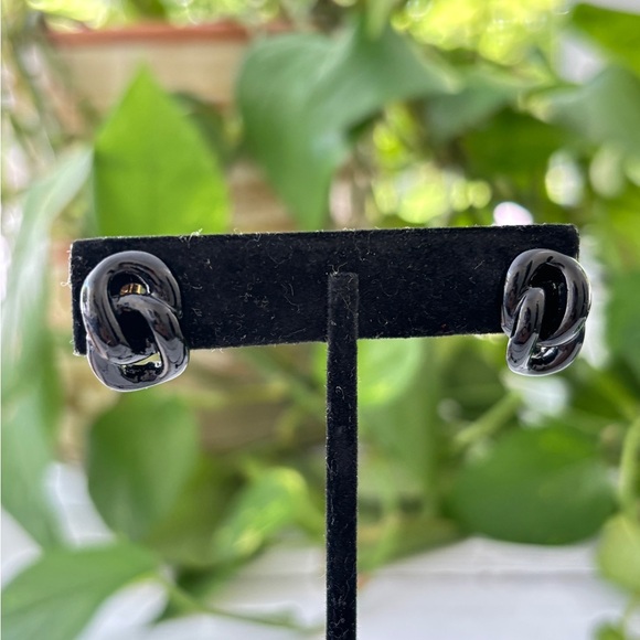 Napier Vintage Black Chain Link Earrings with Gold Screwback - Picture 1 of 9